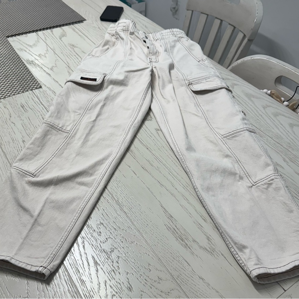 Urban Outfitters Women's Light Tan Cargo Pants - Picture 2 of 8
